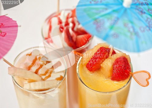 Image of three healthy nonalcoholic cocktails