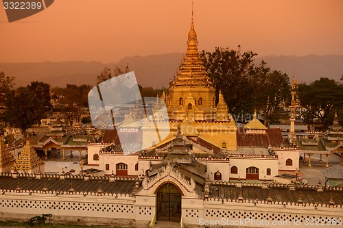 Image of ASIA MYANMAR INLE LAKE NYAUNGSHWN PAGODA