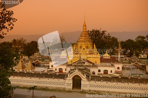 Image of ASIA MYANMAR INLE LAKE NYAUNGSHWN PAGODA