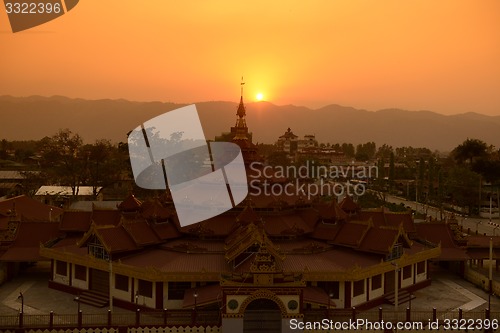 Image of ASIA MYANMAR INLE LAKE NYAUNGSHWN CITY