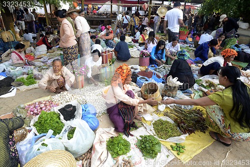 Image of ASIA MYANMAR NYAUNGSHWE WEAVING FACTORY