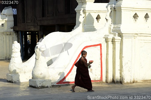 Image of ASIA MYANMAR NYAUNGSHWE PAGODA