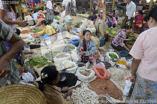 Image of ASIA MYANMAR NYAUNGSHWE WEAVING FACTORY