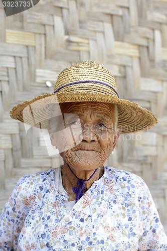 Image of ASIA MYANMAR NYAUNGSHWE WOMEN