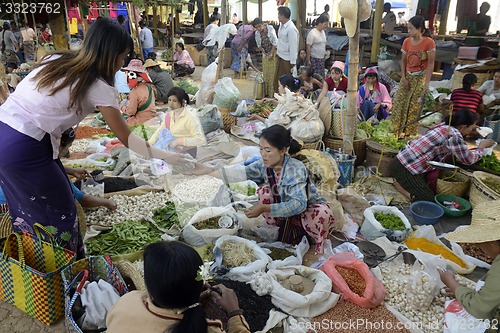 Image of ASIA MYANMAR NYAUNGSHWE WEAVING FACTORY