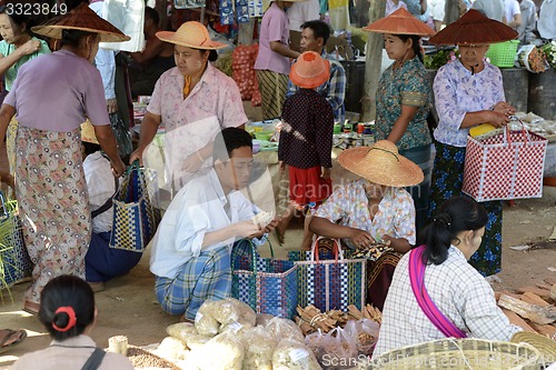 Image of ASIA MYANMAR NYAUNGSHWE  MARKET