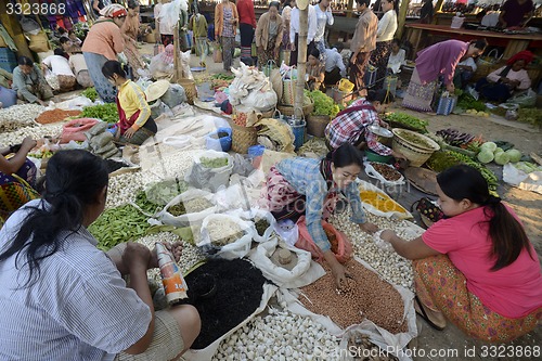 Image of ASIA MYANMAR NYAUNGSHWE WEAVING FACTORY