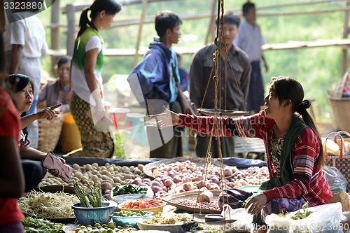 Image of ASIA MYANMAR NYAUNGSHWE WEAVING FACTORY