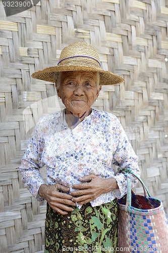 Image of ASIA MYANMAR NYAUNGSHWE WOMEN