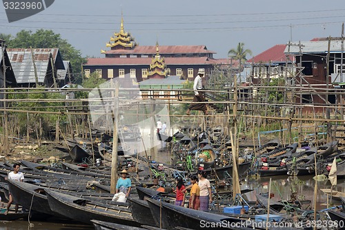 Image of ASIA MYANMAR NYAUNGSHWE INLE LAKE