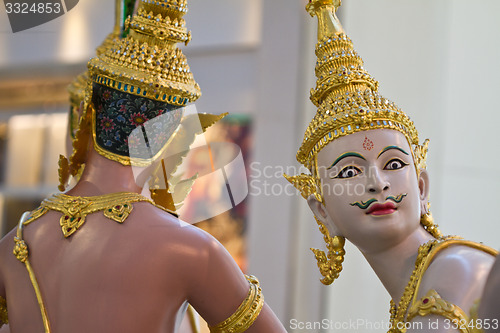 Image of Statues in Bangkok airport