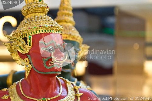 Image of Statues in Bangkok airport