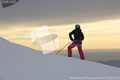 Image of Girls on skis