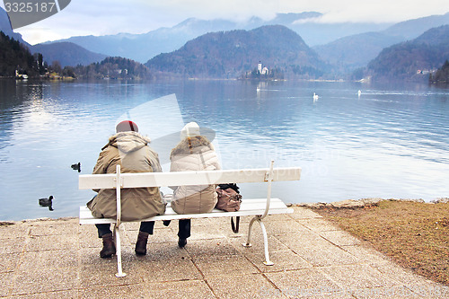 Image of A couple on a bench