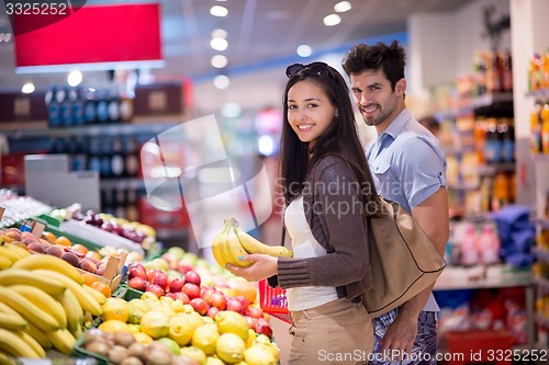 Image of couple shopping in a supermarket