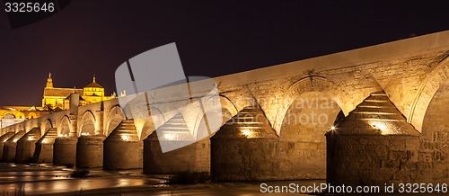 Image of Cordoba Bridge during night