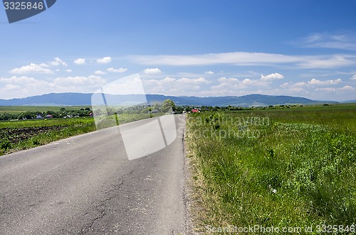 Image of Road to mountain