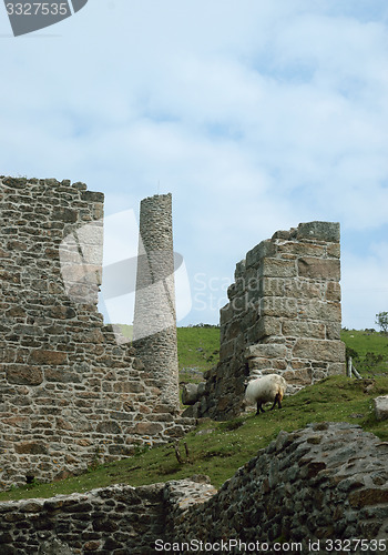 Image of Cornish mining buildings.