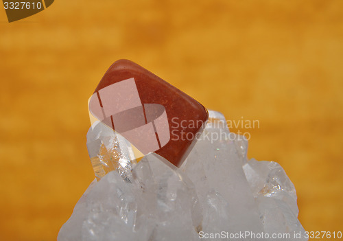 Image of Aventurin on rock crystal