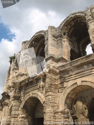 Image of roman arenas in Arles