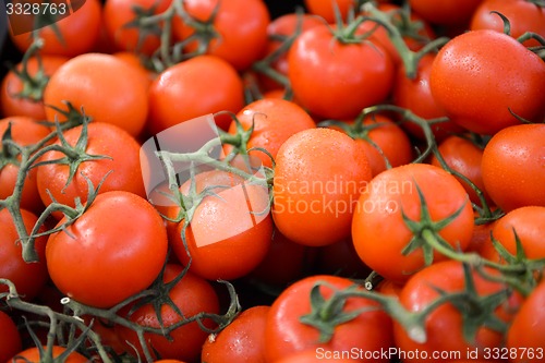 Image of red tomatoes