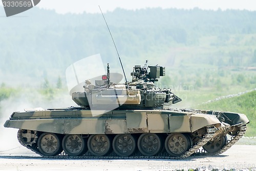 Image of Tank T-80s moves