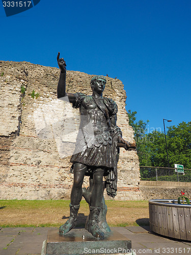 Image of Trajan statue in London