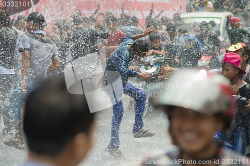 Image of ASIA MYANMAR MANDALAY THINGYAN WATER FESTIVAL