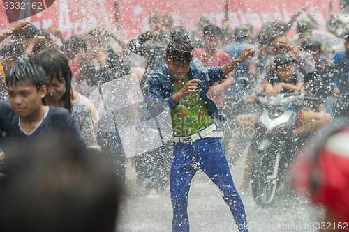 Image of ASIA MYANMAR MANDALAY THINGYAN WATER FESTIVAL