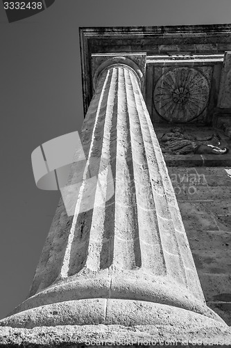 Image of Roman columns