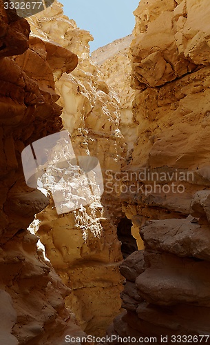 Image of Narrow slot between two rocks in Barak Canyon, Israel