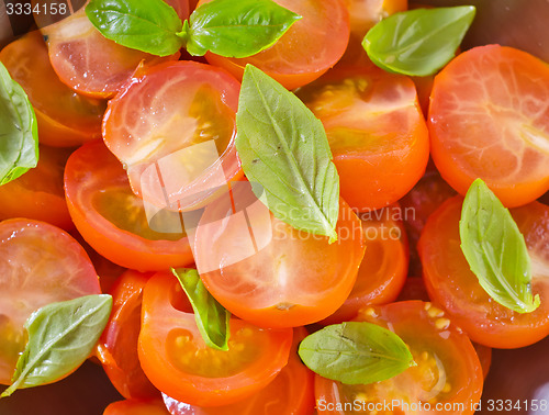 Image of tomato with basil