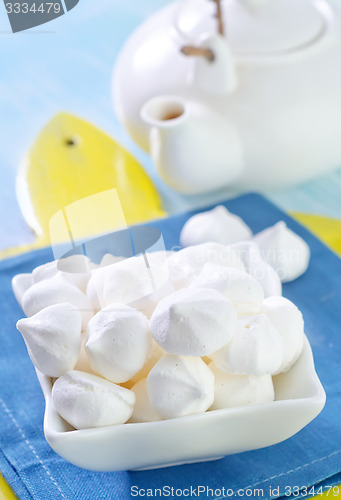 Image of meringue shells