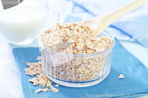 Image of oat flakes with berries