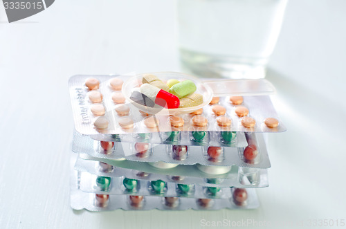 Image of tablets and capsules