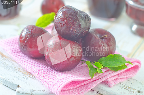 Image of plums