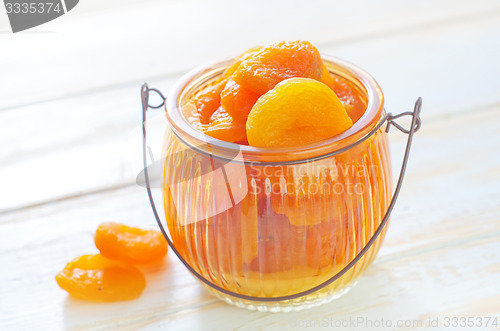 Image of dry apricots