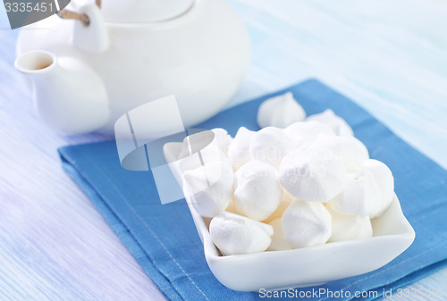 Image of meringue shells