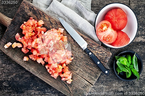 Image of chopped tomatoes