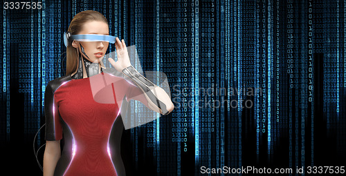 Image of woman with futuristic glasses and sensors