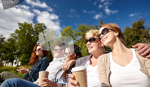 Image of group of students or teenagers drinking coffee