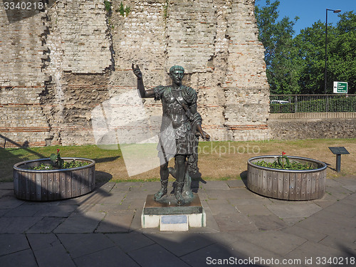 Image of Trajan statue in London