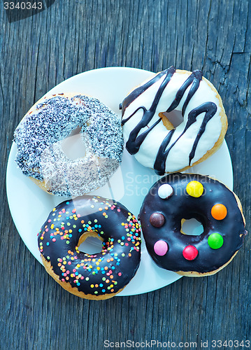 Image of sweet donuts 