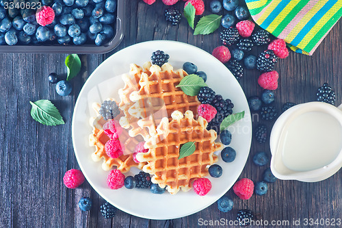 Image of wafels with berry