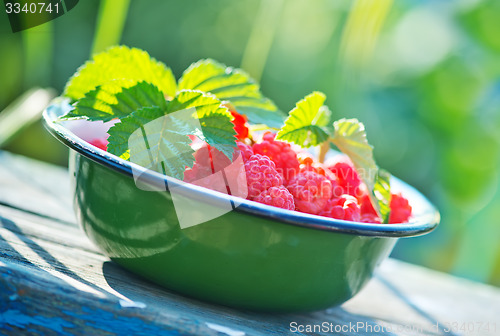 Image of fresh raspberry