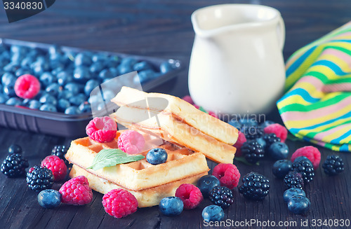 Image of wafels with berry