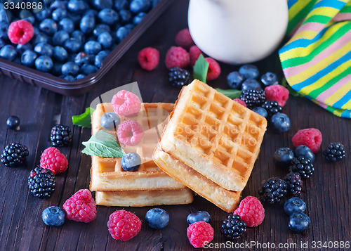 Image of wafels with berry