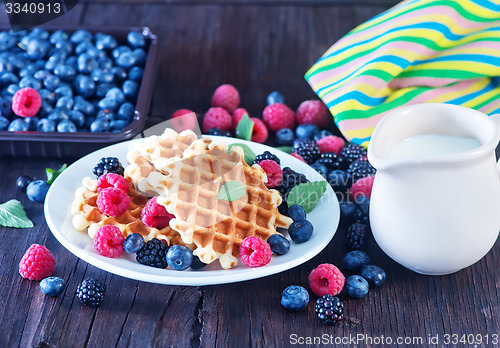 Image of wafels with berry