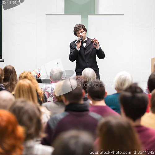 Image of Speaker Talking at Business Conference.