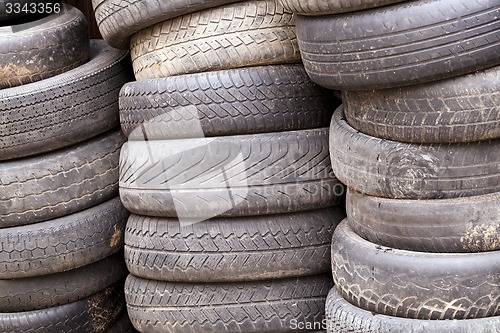 Image of damaged tires 